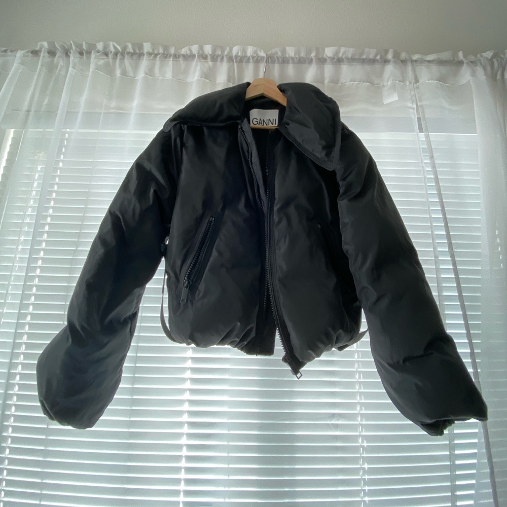 GANNI Cropped Down Tech Puffer Jacket - Picture 4 of 7